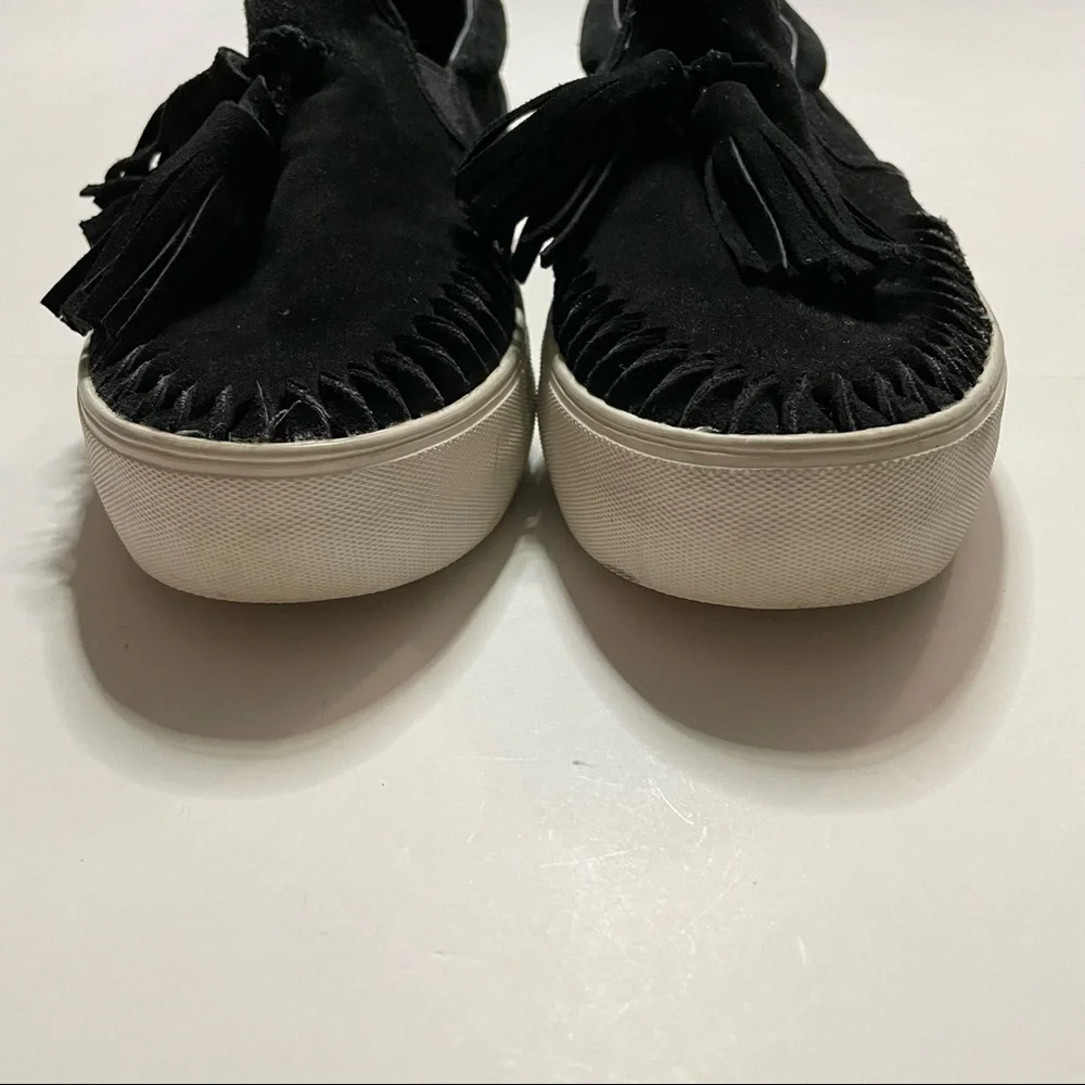 J/SLIDES Slip On Loafer Sneaker Shoes Microseude with Tassel Decoration Size 7